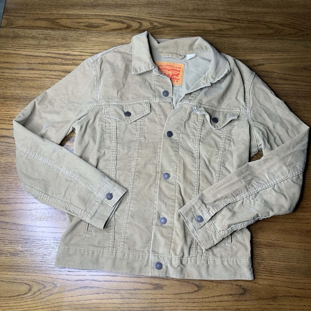 Vtg Levi's Sz. M Womens Tan Corduroy Classic Truckers Jacket